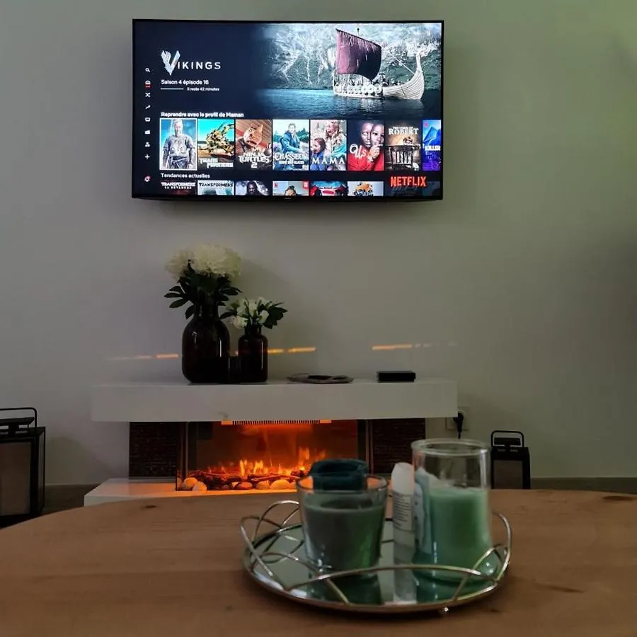 Superbe Appartement Prive Avec Jacuzzi Saint-Etienne  0*, Saint-Etienne (Loire) France
